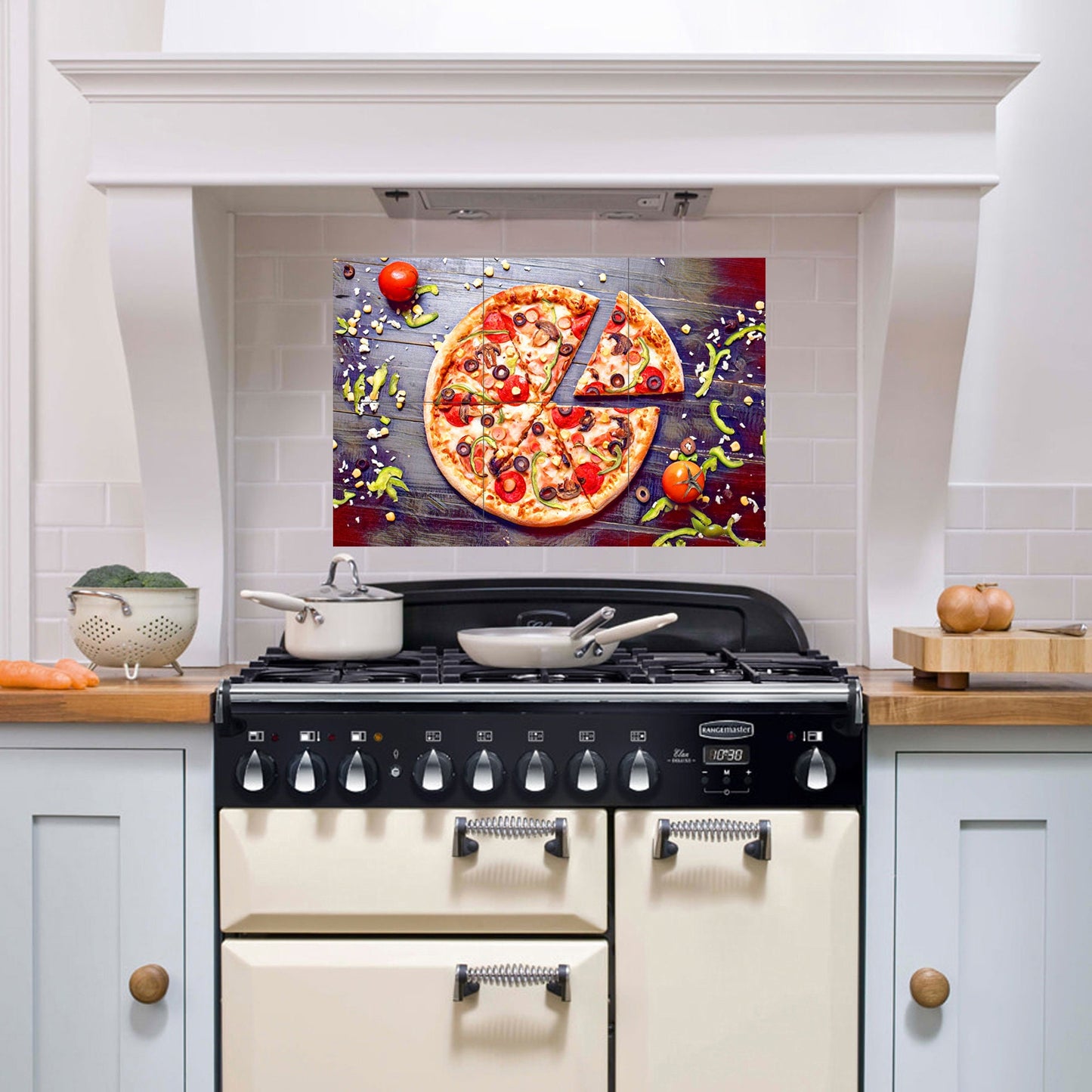 Tile Mural/Mosaic Ceramic Panel of a Pepperoni Pizza - Pizza wall print -Italian Food - Tile Mural - Home Decor - Gloss Tiles - Tile Mosaic